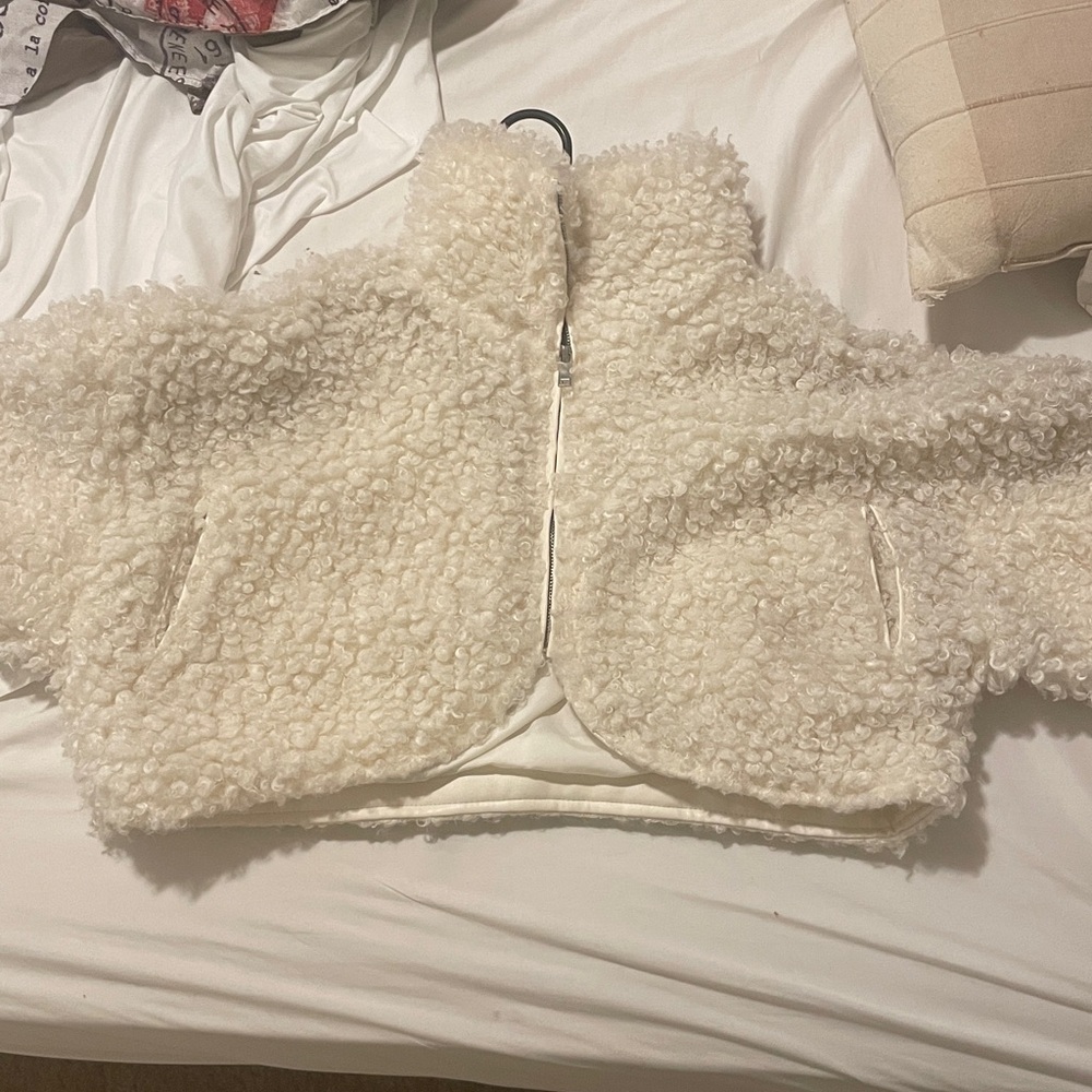 Cozy White Sherpa Jacket With Leather Detailed